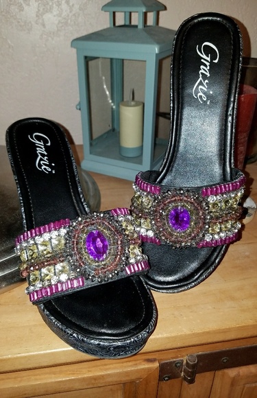 🌹 GRAZIE PURPLE BROACH PLATFORM SANDLES - Picture 1 of 5
